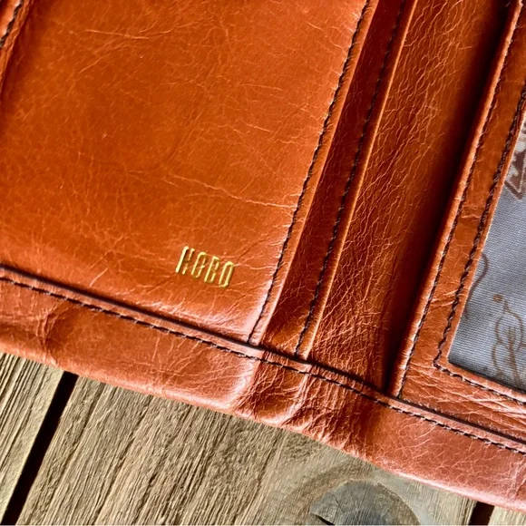 HOBO leather wallet burnt orange - Picture 4 of 13